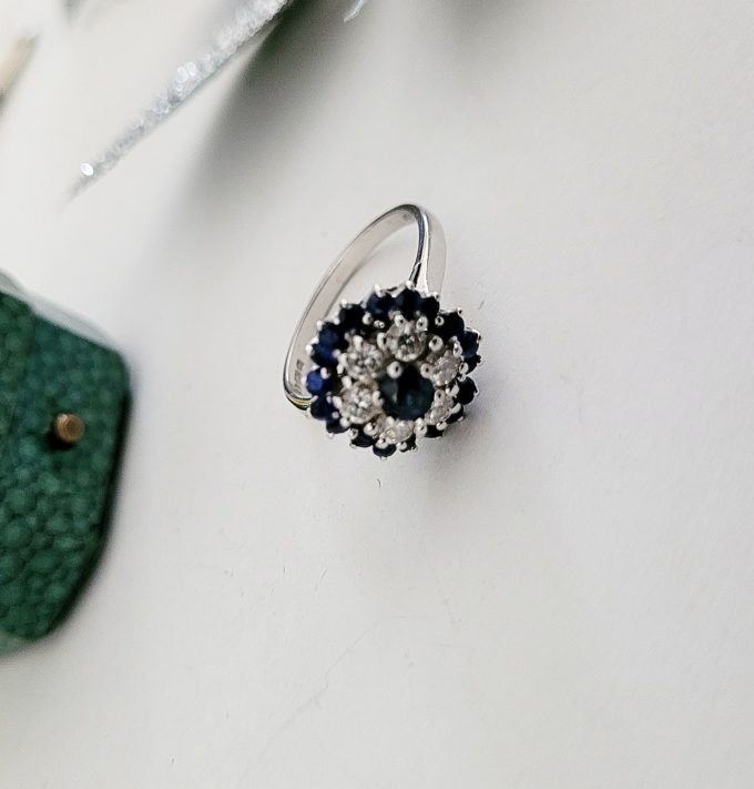 HM 18ct White Gold, Diamond and Sapphire Cluster Ring - Image 3