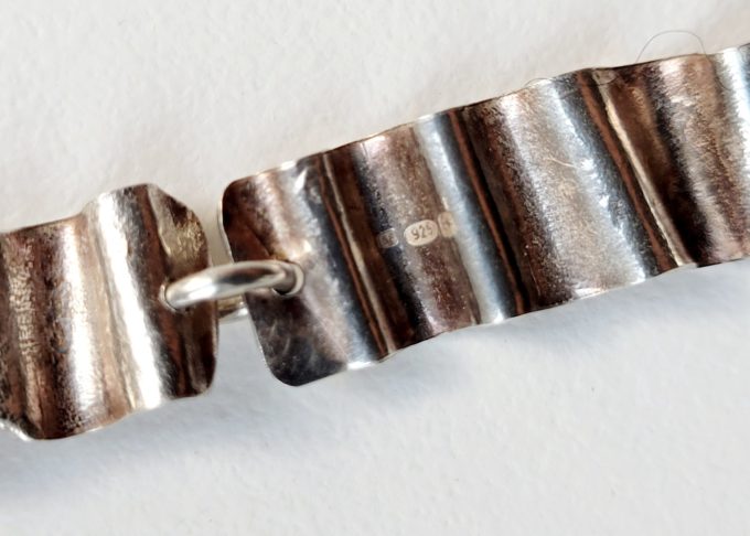 Vintage Sterling Silver Ribbon Links Necklace - Image 2